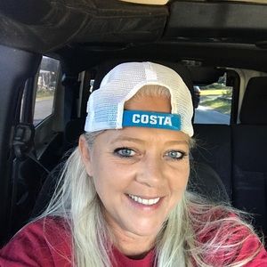 Meet your Posher, Carrie